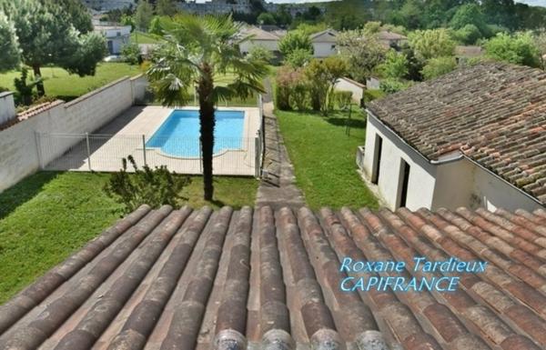 Maison à vendre 6 pièces ANGOULEME (16) maison 3 chambres + Studio et piscine sur yterrain de 1150 m2