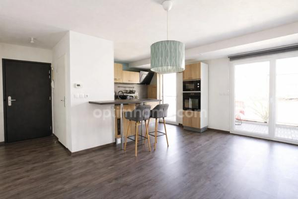 AMNEVILLE - APPARTEMENT 3 PIÈCES AVEC 2 CHAMBRES ! PARKING ET BALCON !