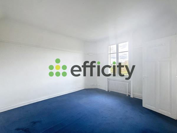 Appartement
         1 pièce
        - 25 m² 150 150 € *