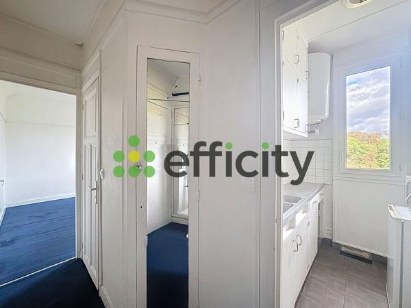 Appartement
         1 pièce
        - 25 m² 150 150 € *