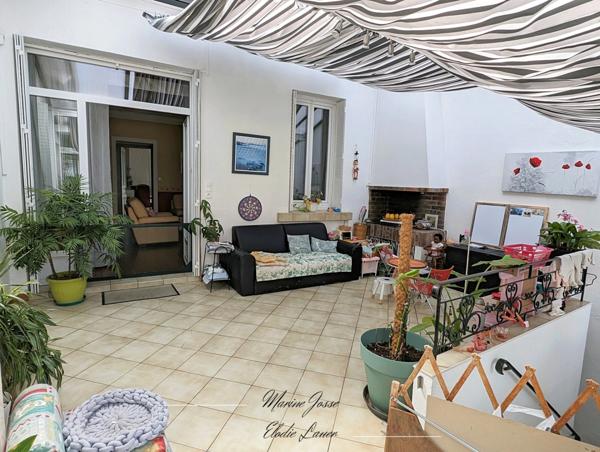 À Vendre – Maison de Ville avec Local Commercial, Terrasse, Dépendance & Grand Garage – Hyper-Centre de Tarbes