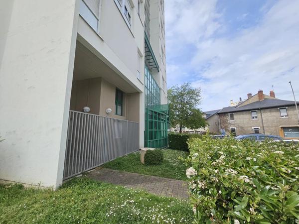 Vente Bureau 8 pièces 146 m2 à Tarbes