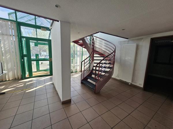 Vente Bureau 8 pièces 146 m2 à Tarbes