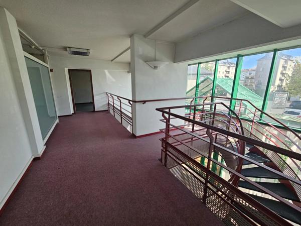 Vente Bureau 8 pièces 146 m2 à Tarbes