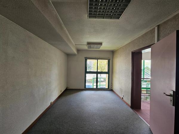 Vente Bureau 8 pièces 146 m2 à Tarbes