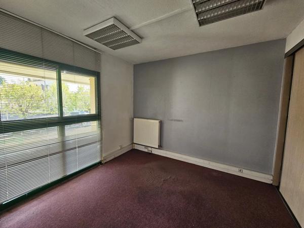 Vente Bureau 8 pièces 146 m2 à Tarbes