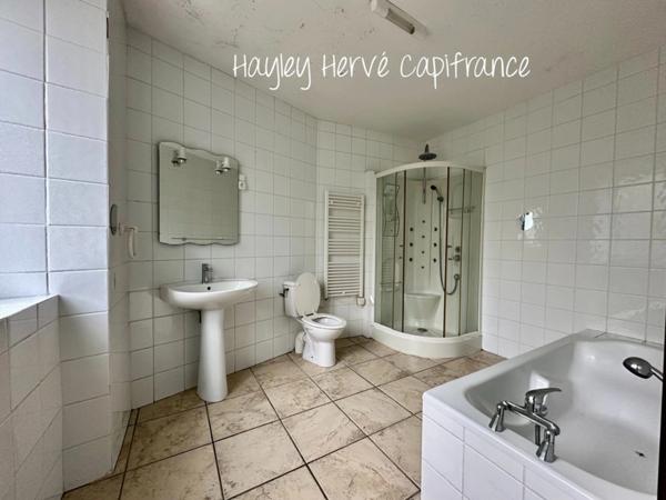 Maison à vendre 6 pièces VIRE (14) avec atelier