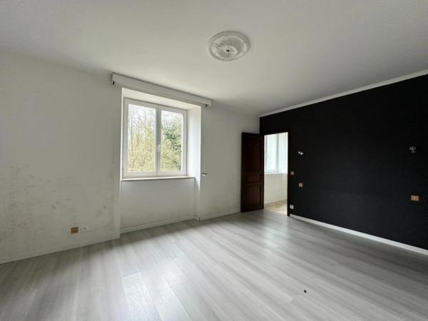 Maison à vendre 6 pièces VIRE (14) avec atelier