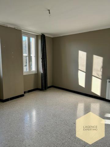 Courthézon (84350) Maison 5 pièces avec jardin et garage