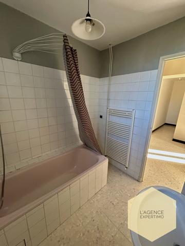 Courthézon (84350) Maison 5 pièces avec jardin et garage