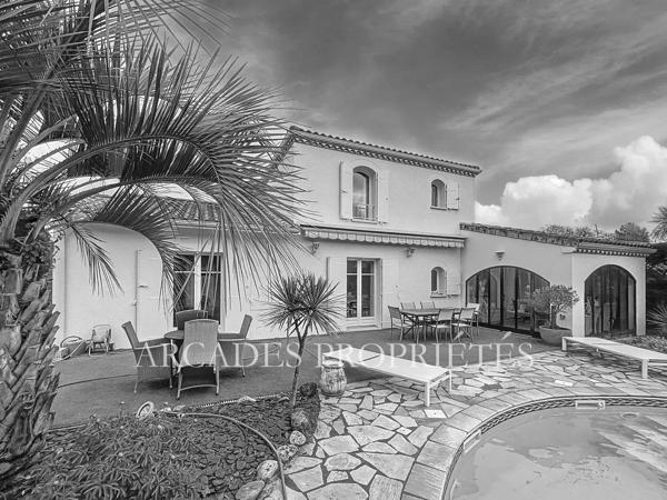 MAISON FAMILIALE D'EXCEPTION MERIGNAC