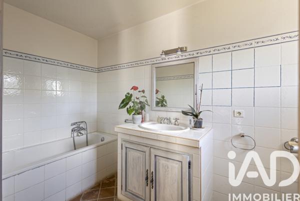 Maison à vendre 6 pièces 183 m² Fuveau