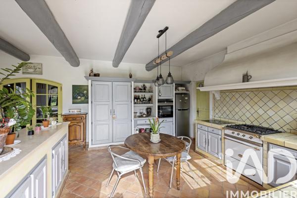 Maison à vendre 6 pièces 183 m² Fuveau