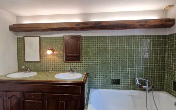 Maison à louer    5 pièces • 260 m2 Chavannaz