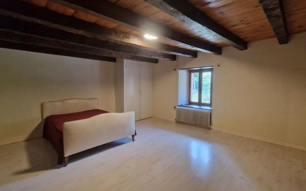 Maison à louer    5 pièces • 260 m2 Chavannaz