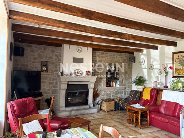 Maison 4 pièces à vendre à Bressuire - Longère en bon état avec garage