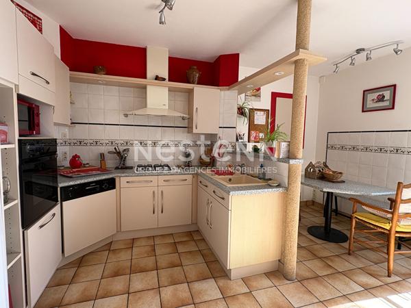 Maison 4 pièces à vendre à Bressuire - Longère en bon état avec garage