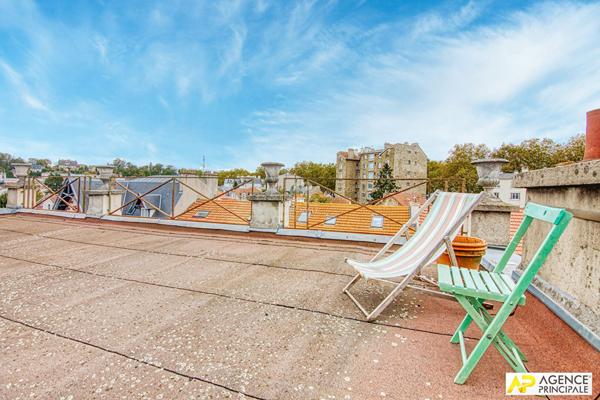 Versailles Montreuil Maison 10 pièces 267 m² au sol sur parcelle de 288 m² €2 075 000 ** - Référence 25751