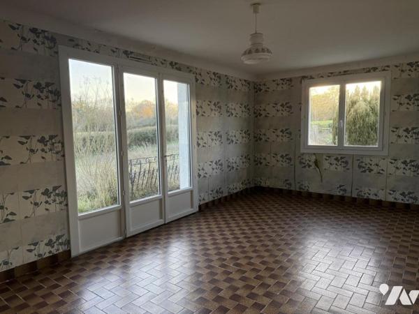 Ensemble de deux maisons d'habitation avec dépendances