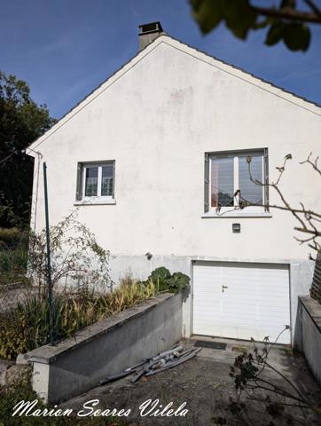 Maison plain pied sur sous-sol total semi-enterré, CHAUMES EN BRIE (77)