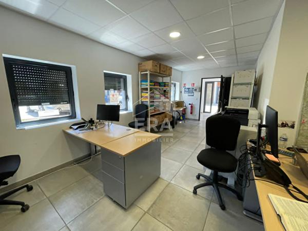 Local à louer 33m² - PEYRUIS