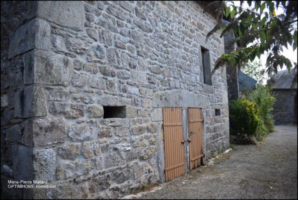 Maison typique en à 10 mn de Royère de Vassivière à 85 800 €