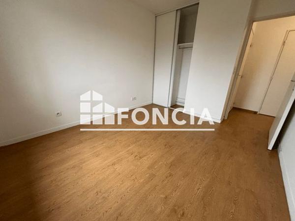 Location Appartement 2 pièces 49.5 m² - 3 PLACE KARINE RUBY Evreux 27000