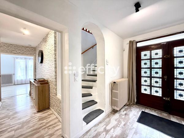 Maison 8 pièces - 194 m² Exclusivité efficity