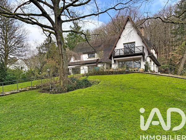 Maison à vendre 10 pièces 375 m² Saint-Rémy-lès-Chevreuse