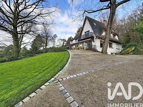 Maison à vendre 10 pièces 375 m² Saint-Rémy-lès-Chevreuse