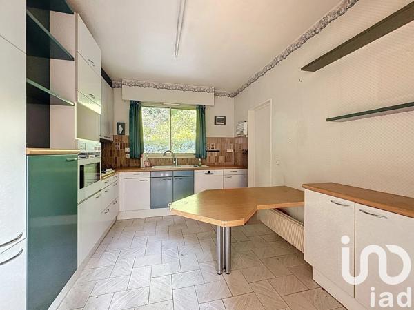 Maison à vendre 10 pièces 375 m² Saint-Rémy-lès-Chevreuse