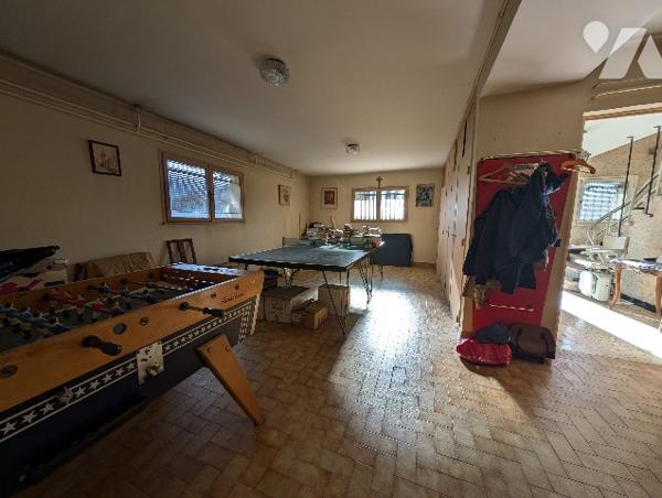 BOURG LES VALENCE - Maison 200 m², 4 chambres + 3 garages