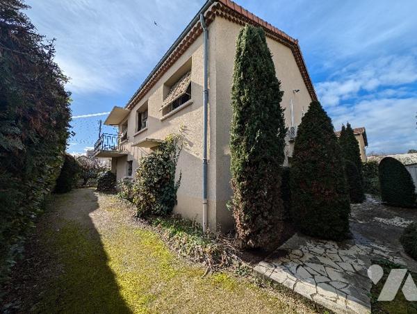 BOURG LES VALENCE - Maison 200 m², 4 chambres + 3 garages