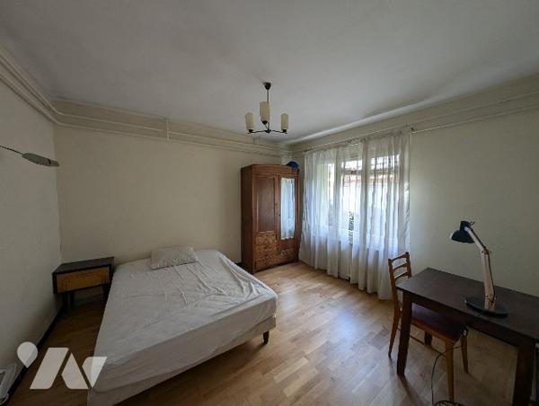 BOURG LES VALENCE - Maison 200 m², 4 chambres + 3 garages