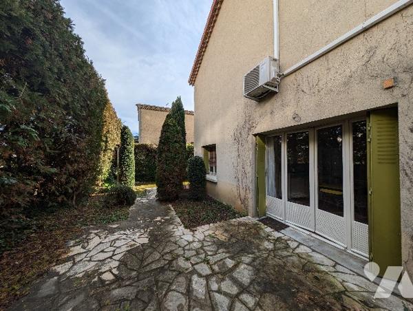 BOURG LES VALENCE - Maison 200 m², 4 chambres + 3 garages
