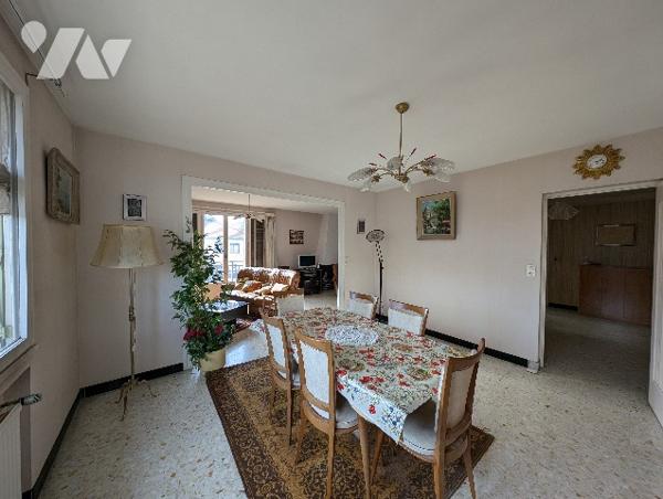 BOURG LES VALENCE - Maison 200 m², 4 chambres + 3 garages