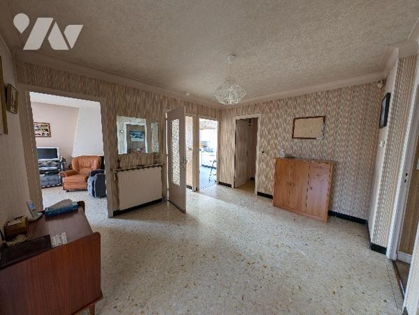 BOURG LES VALENCE - Maison 200 m², 4 chambres + 3 garages