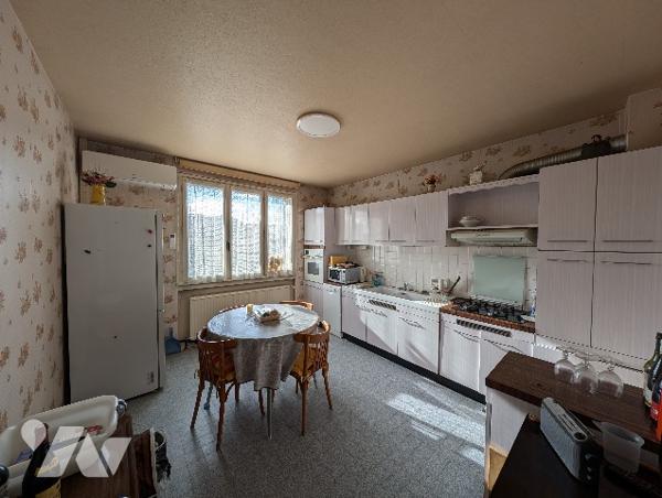 BOURG LES VALENCE - Maison 200 m², 4 chambres + 3 garages