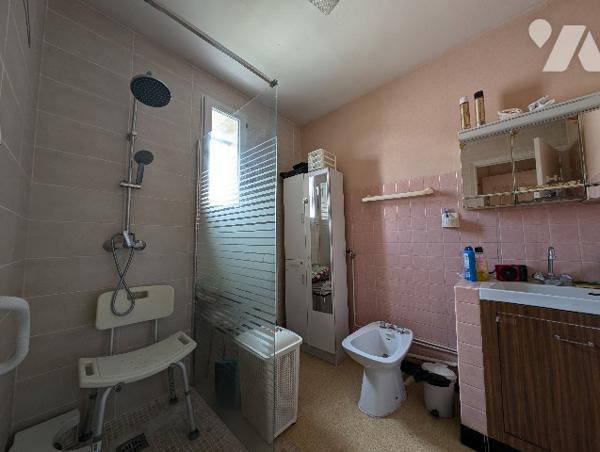 BOURG LES VALENCE - Maison 200 m², 4 chambres + 3 garages