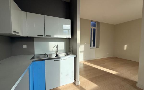 Appartement à louer    2 pièces •  Armentières