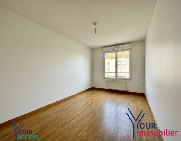 Appartement à vendre, 4 pièces - Décines-Charpieu 69150