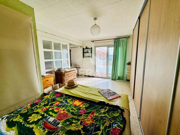 Appartement 2 pièces à vendre à Martigues - Dernier étage vue étang avec balcon et parking