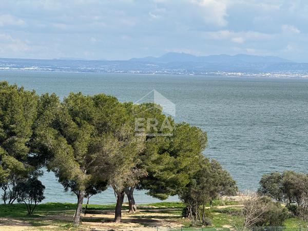 Appartement 2 pièces à vendre à Martigues - Dernier étage vue étang avec balcon et parking