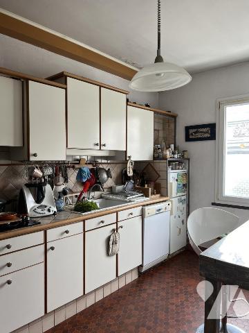 Quartier CARNEL, beaux volumes et fort potentiel pour cette maison exposée Sud avec jardin