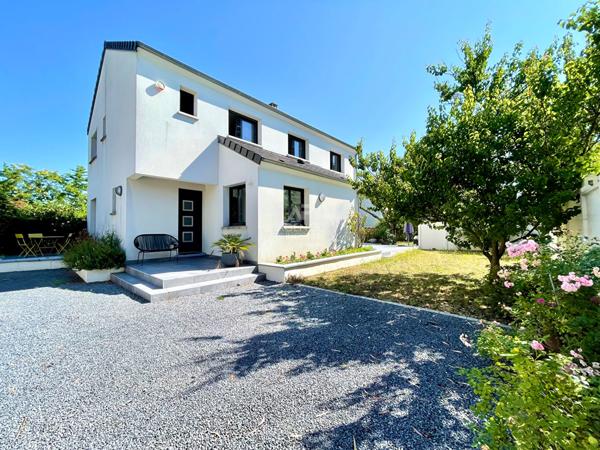 MAISON CONFLANS STE HONORINE - 6 PIÈCES - 150m² 680 000 € **  - Référence  7848