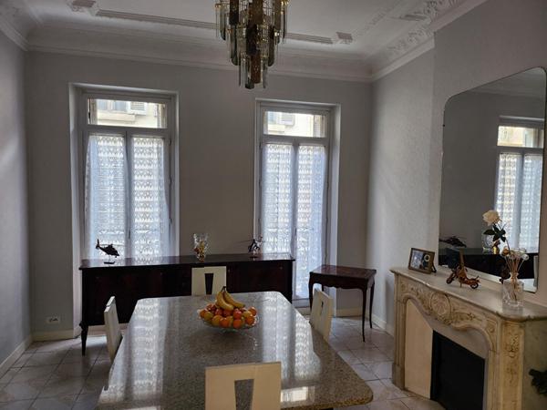 A vendre appartement de T6  de 140m² à Marseille 13006 Secteur Castellane - Préfecture