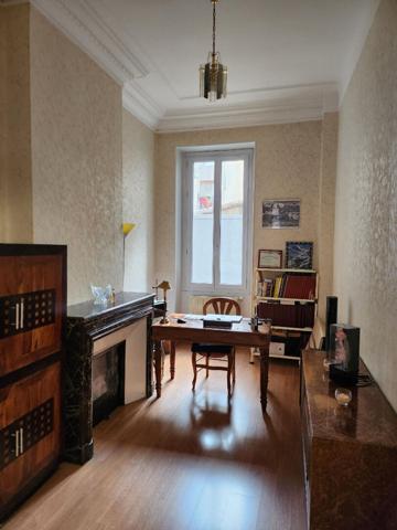 A vendre appartement de T6  de 140m² à Marseille 13006 Secteur Castellane - Préfecture