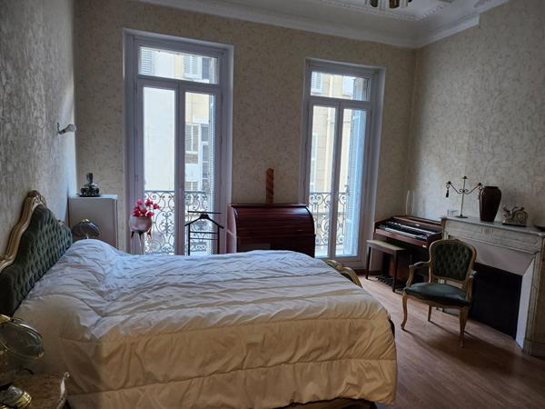 A vendre appartement de T6  de 140m² à Marseille 13006 Secteur Castellane - Préfecture