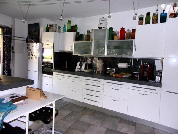 Centre-ville : 2 maisons de caractère avec jardin