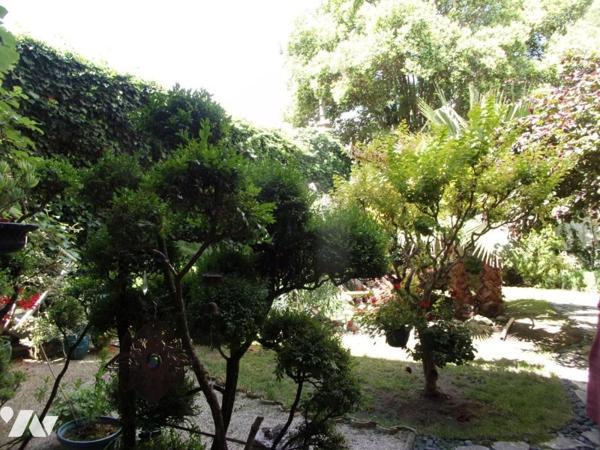 Centre-ville : 2 maisons de caractère avec jardin